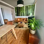 Apartment Super Zonnige En Ruime Penthouse 50m Zeedijk De Panne