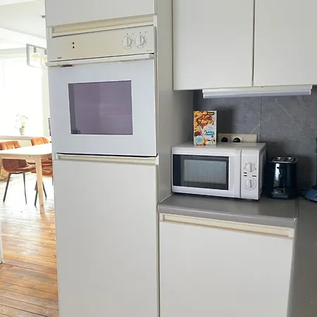 Super Zonnige En Ruime Penthouse 50m Zeedijk 아파트 *