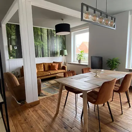 Super Zonnige En Ruime Penthouse 50m Zeedijk De Panne