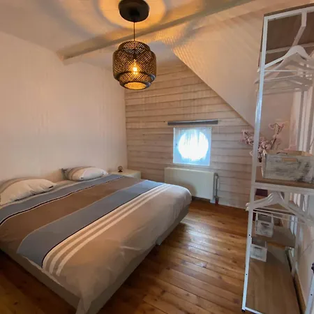 아파트 Super Zonnige En Ruime Penthouse 50m Zeedijk *