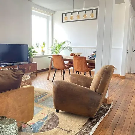 Super Zonnige En Ruime Penthouse 50m Zeedijk De Panne