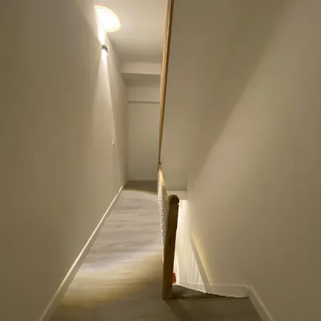 Super Zonnige En Ruime Penthouse 50m Zeedijk 아파트