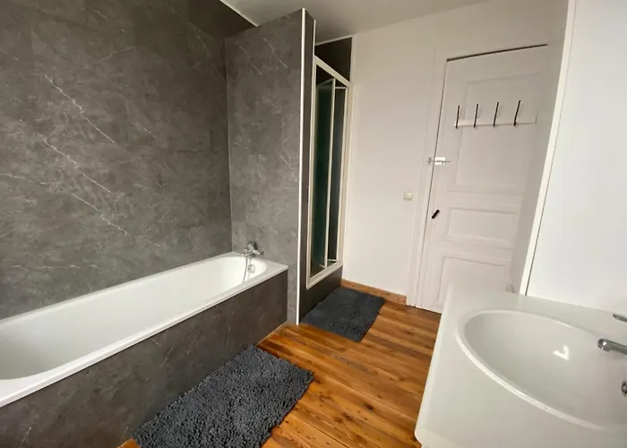 Appartamento Super Zonnige En Ruime Penthouse 50m Zeedijk *