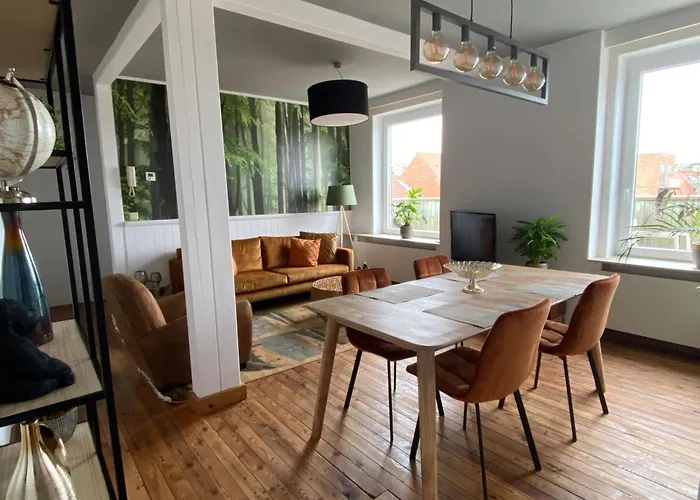 Super Zonnige En Ruime Penthouse 50m Zeedijk De Panne