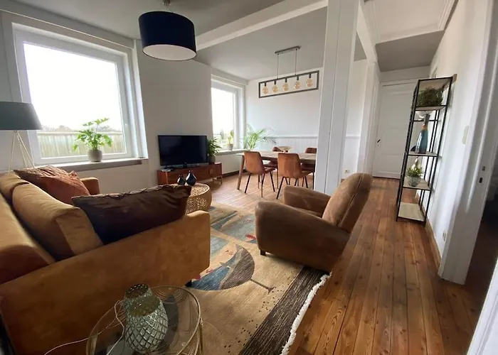 Super Zonnige En Ruime Penthouse 50m Zeedijk *